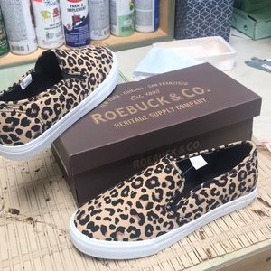 ROEBUCK & CO LEOPARD PRINT SHOES SZ 9. Brand New